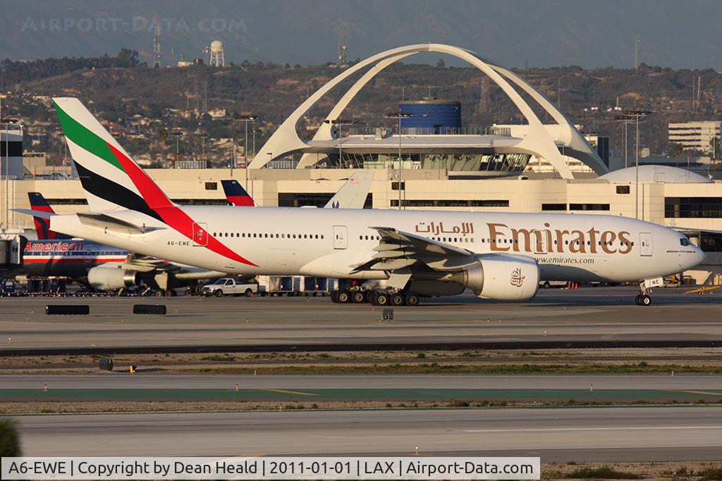 A6-EWE, 2008 Boeing 777-21H/LR C/N 35582, Emirates A6-EWE (FLT UAE216) taxiing to RWY 25R for departure to Dubai Intl (OMDB/DXB).