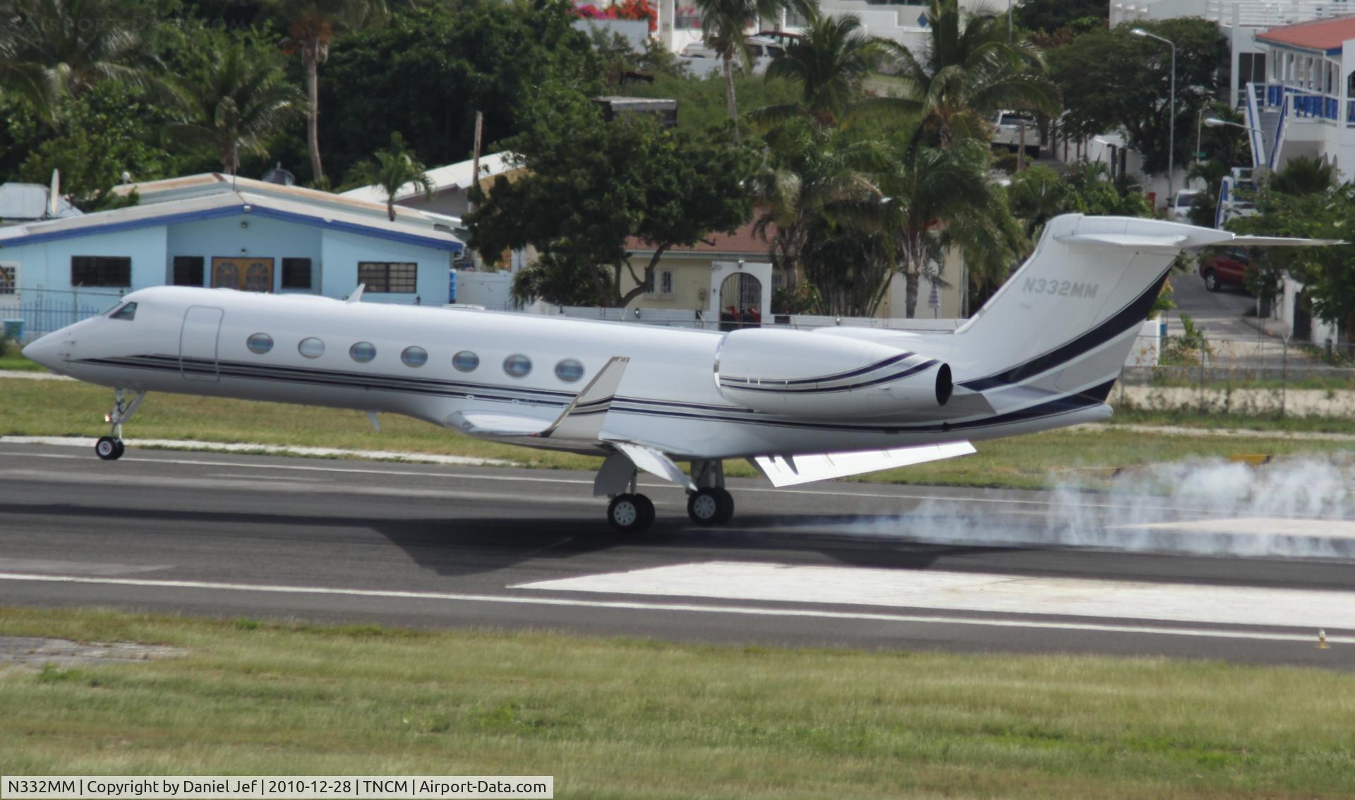 N332MM, Gulfstream Aerospace GV-SP (G550) C/N 5283, N332MM landing at TNCM