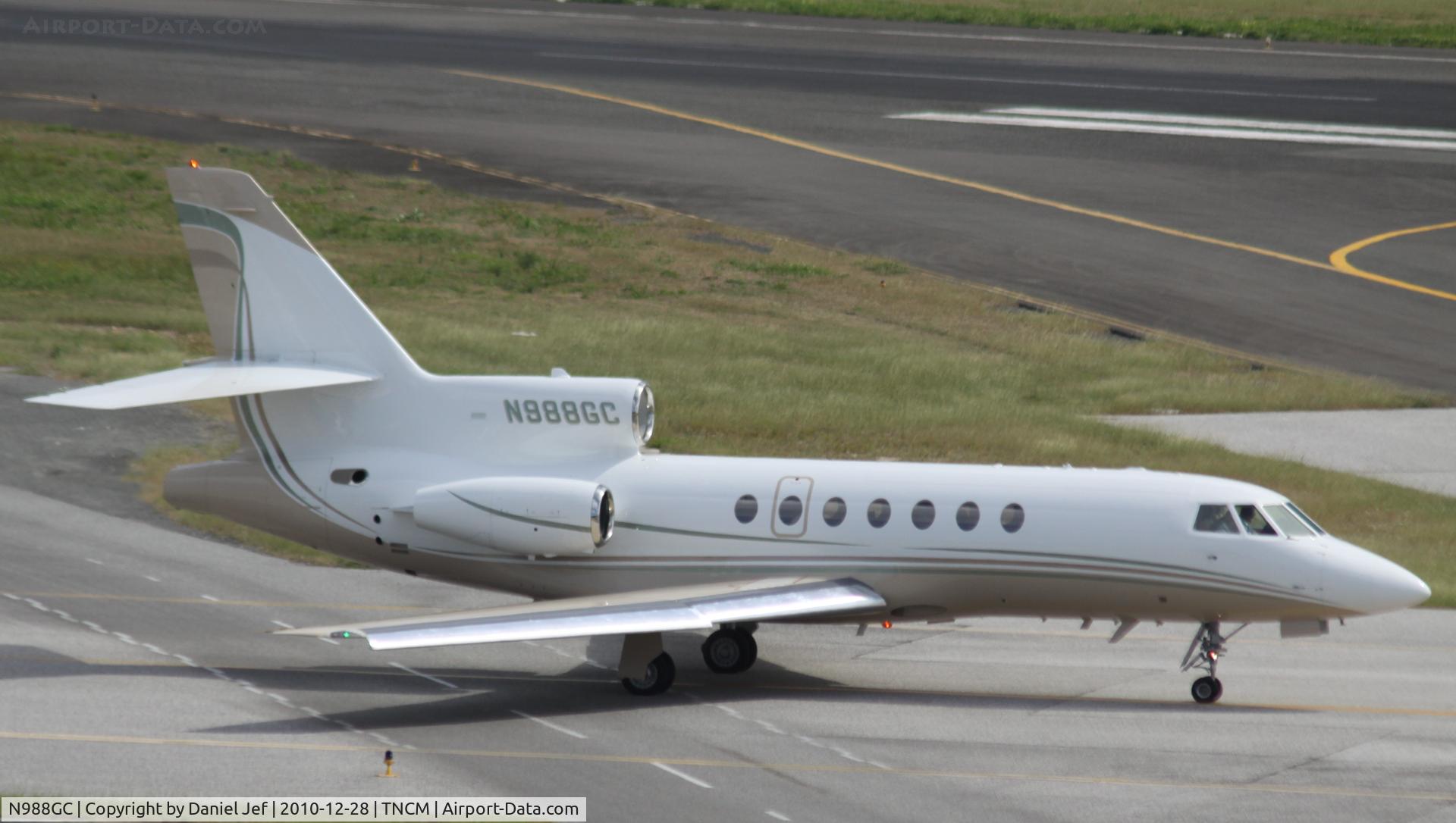 N988GC, 2004 Dassault Falcon 50 C/N 337, N988GC taxing for take off at TNCM
