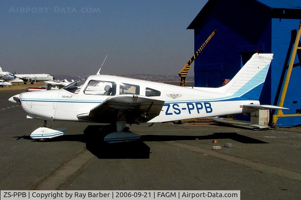 ZS-PPB, 1978 Piper PA-28-161 C/N 28-7816457, Piper PA-28-161 Warrior II [28-7816457] Rand~ZS 21/09/2006
