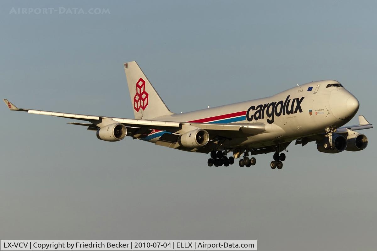 LX-VCV, 2005 Boeing 747-4R7F/SCD C/N 34235, on final