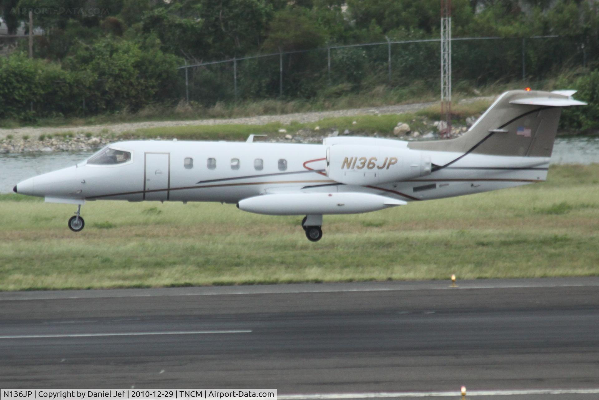 N136JP, Gates Learjet 35A C/N 35A-359, N136JP landing at TNCM