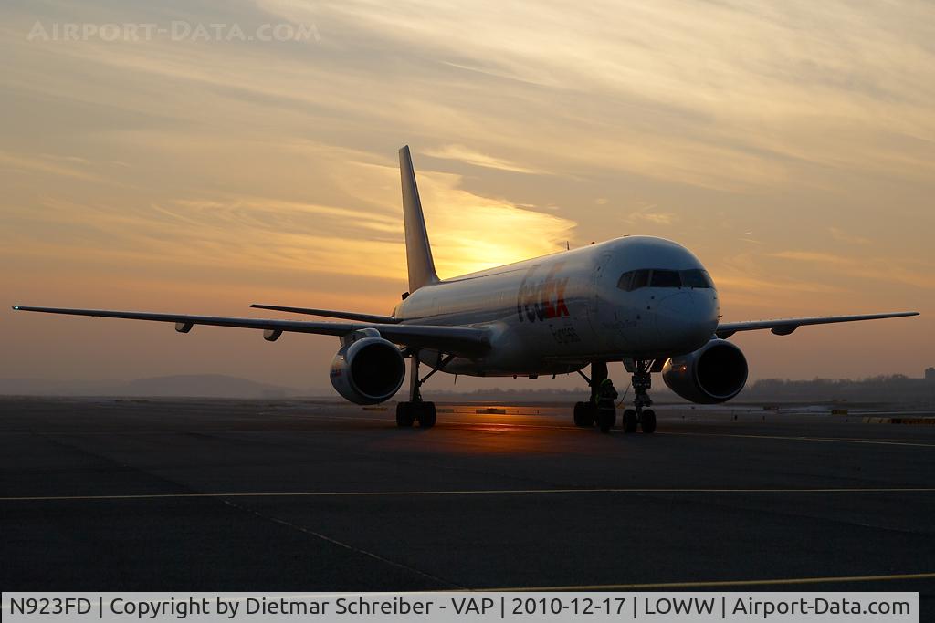 N923FD, 1992 Boeing 757-204 C/N 26266, Fedex Boeing 757-200