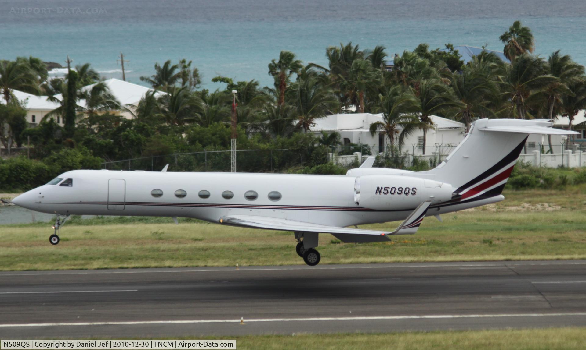 N509QS, 2001 Gulfstream Aerospace G-V C/N 637, N509QS Landing at TNCM