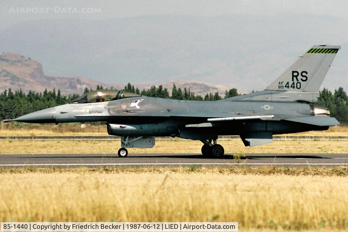 85-1440, 1986 General Dynamics F-16C Fighting Falcon C/N 5C-220, taxying to the active
