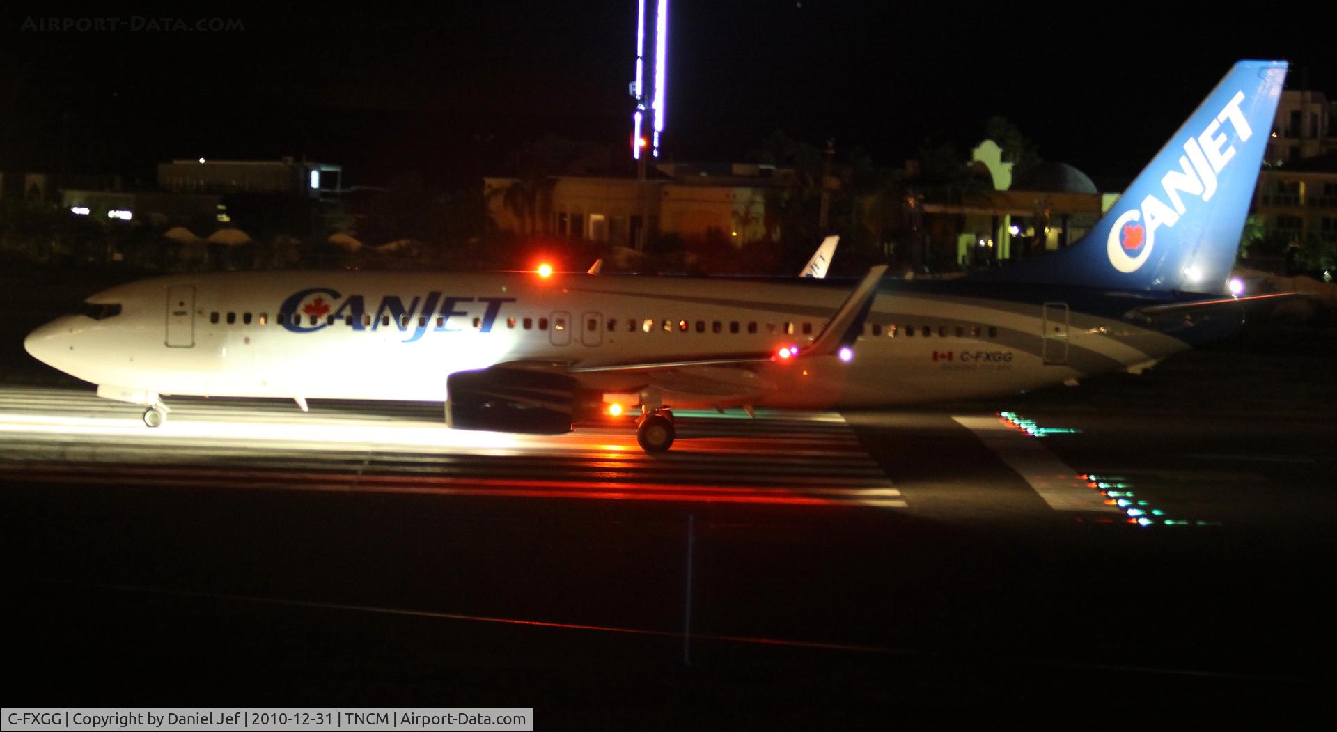 C-FXGG, 2000 Boeing 737-81Q C/N 29051, CanJet C-FXGG at the lines at TNCM for take off