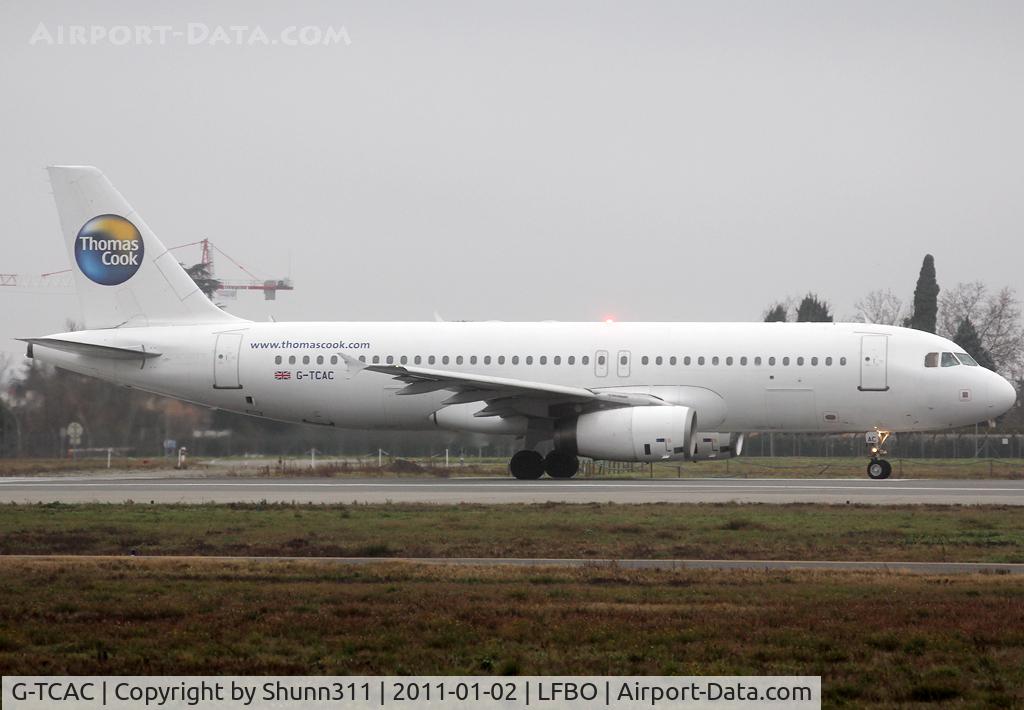 G-TCAC, 2001 Airbus A320-232 C/N 1411, Lining up rwy 32R for departure... Just with logo on right side...