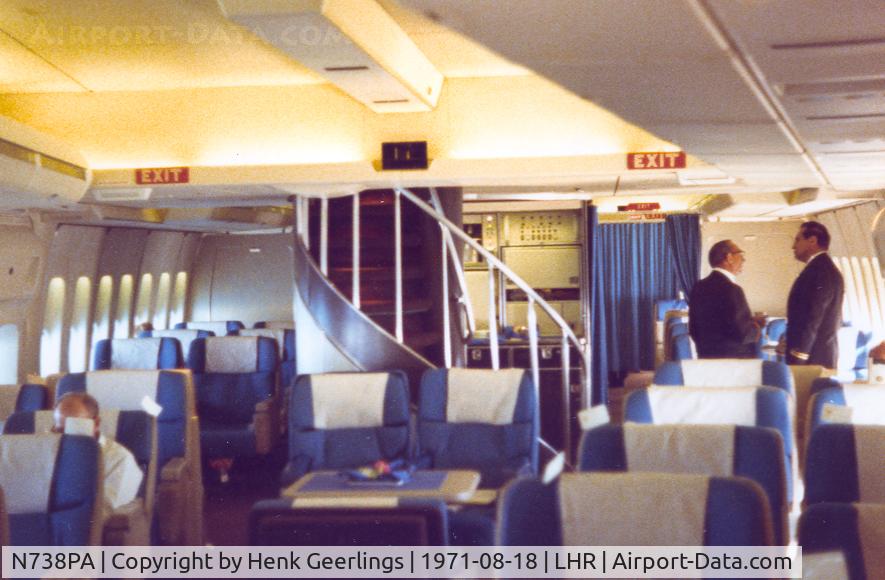 N738PA, 1970 Boeing 747-121 C/N 19645, First class cabin , B747 Pan Am , Aug 1971