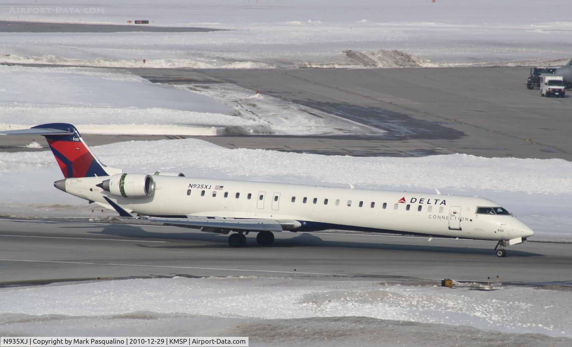 N935XJ, 2008 Bombardier CRJ-900ER (CL-600-2D24) C/N 15199, CL600-2D24
