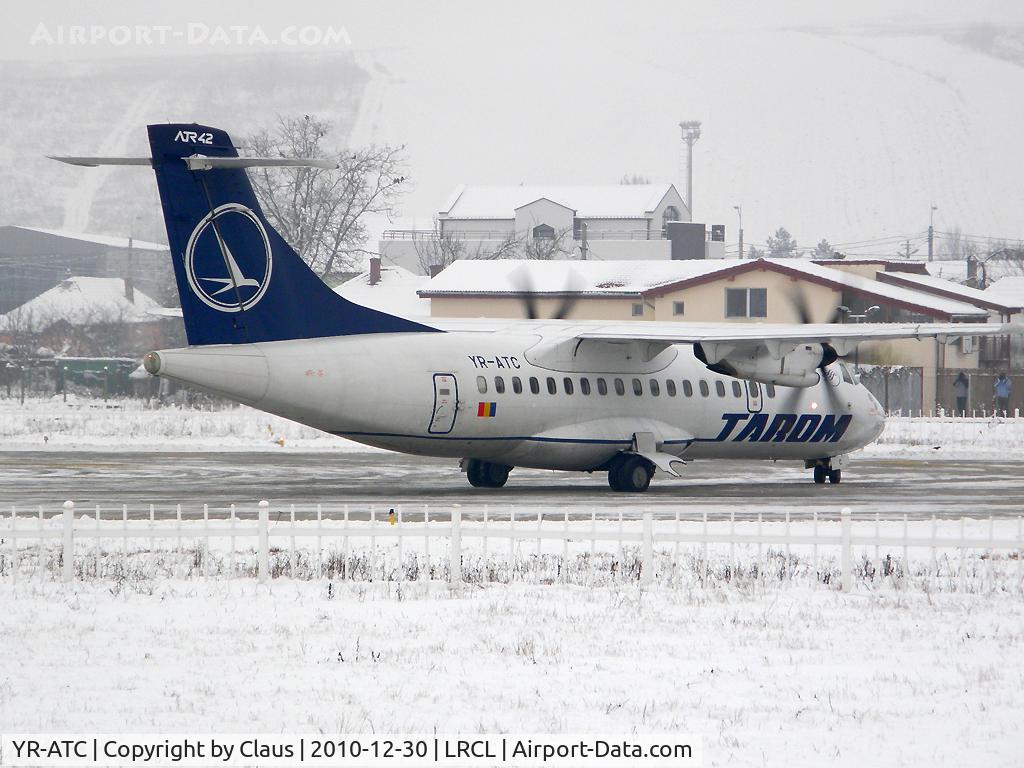 YR-ATC, 1998 ATR 42-512 C/N 589, Turning after landing