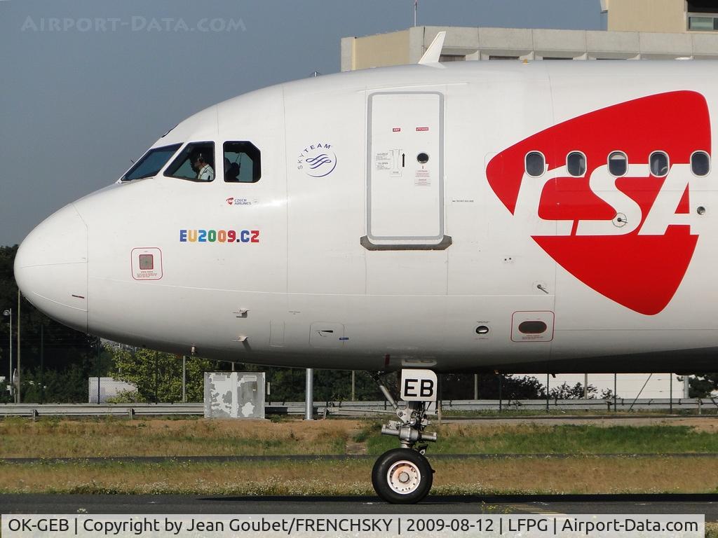 OK-GEB, 2001 Airbus A320-214 C/N 1450, aux //