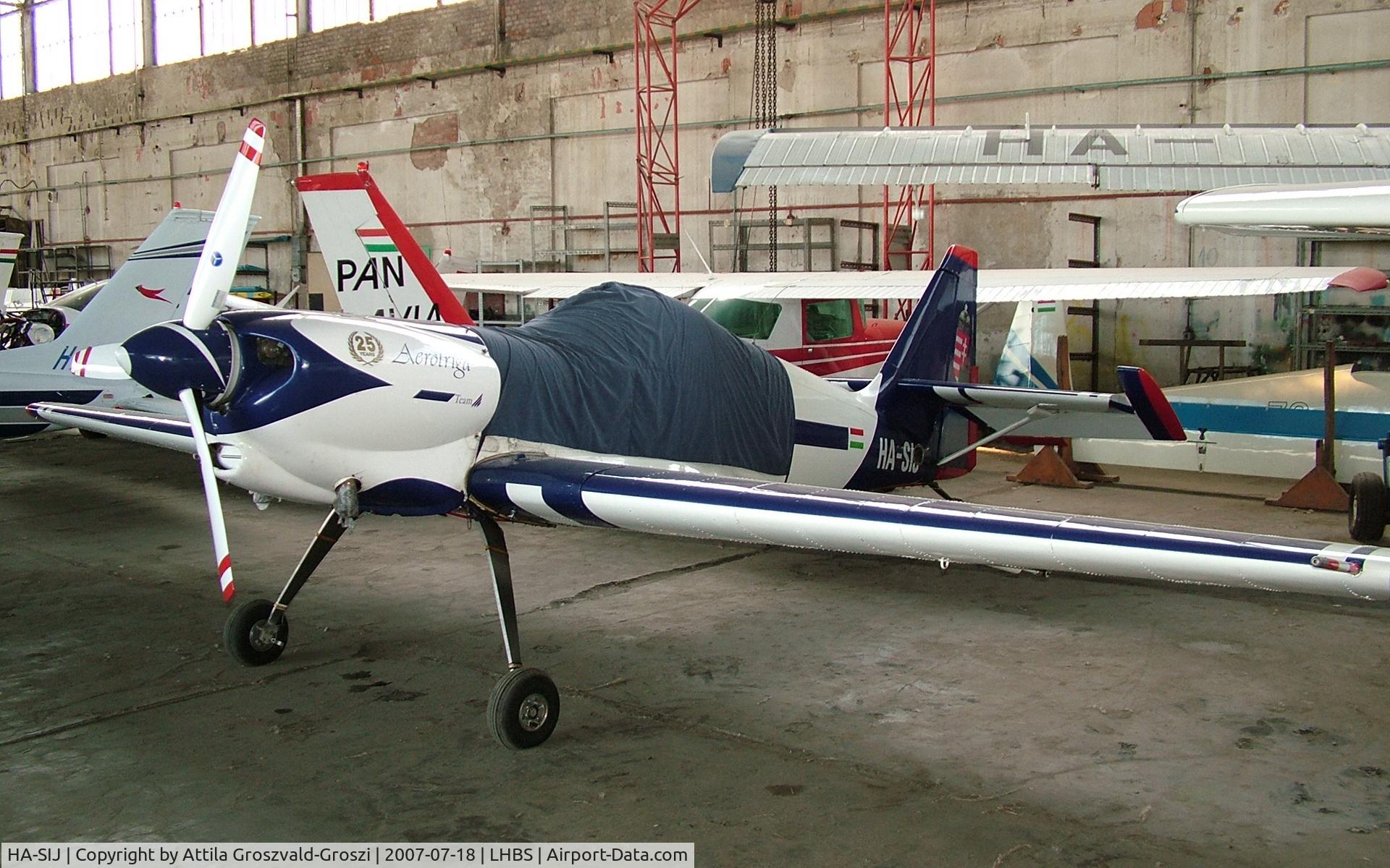 HA-SIJ, 1991 Zlin Z-50LS C/N 0056, Budaörs Airport hangar - Hungary