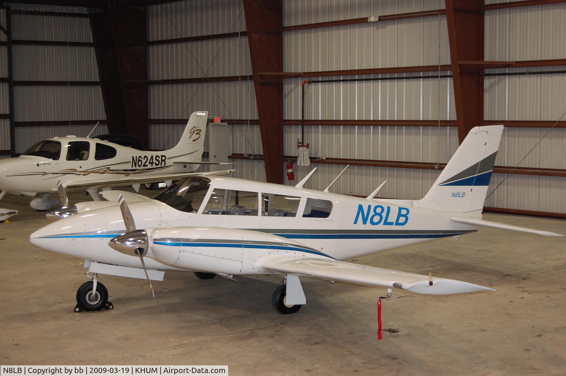 N8LB, 1969 Piper PA-30 Twin Comanche C/N 30-1788, just detailed