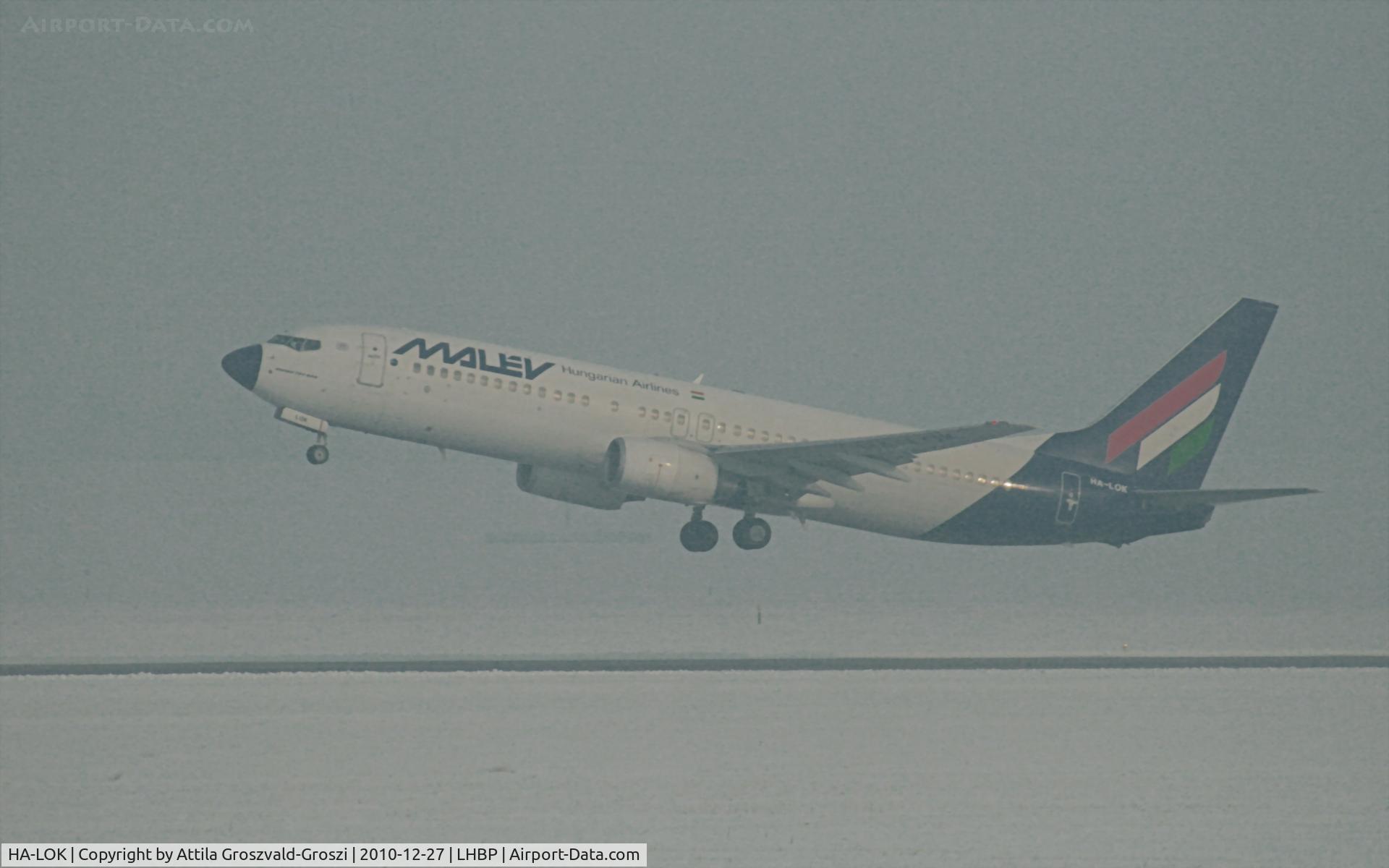 HA-LOK, 2004 Boeing 737-8Q8 C/N 30669, Budapest Ferihegy I. - Take-off in fog