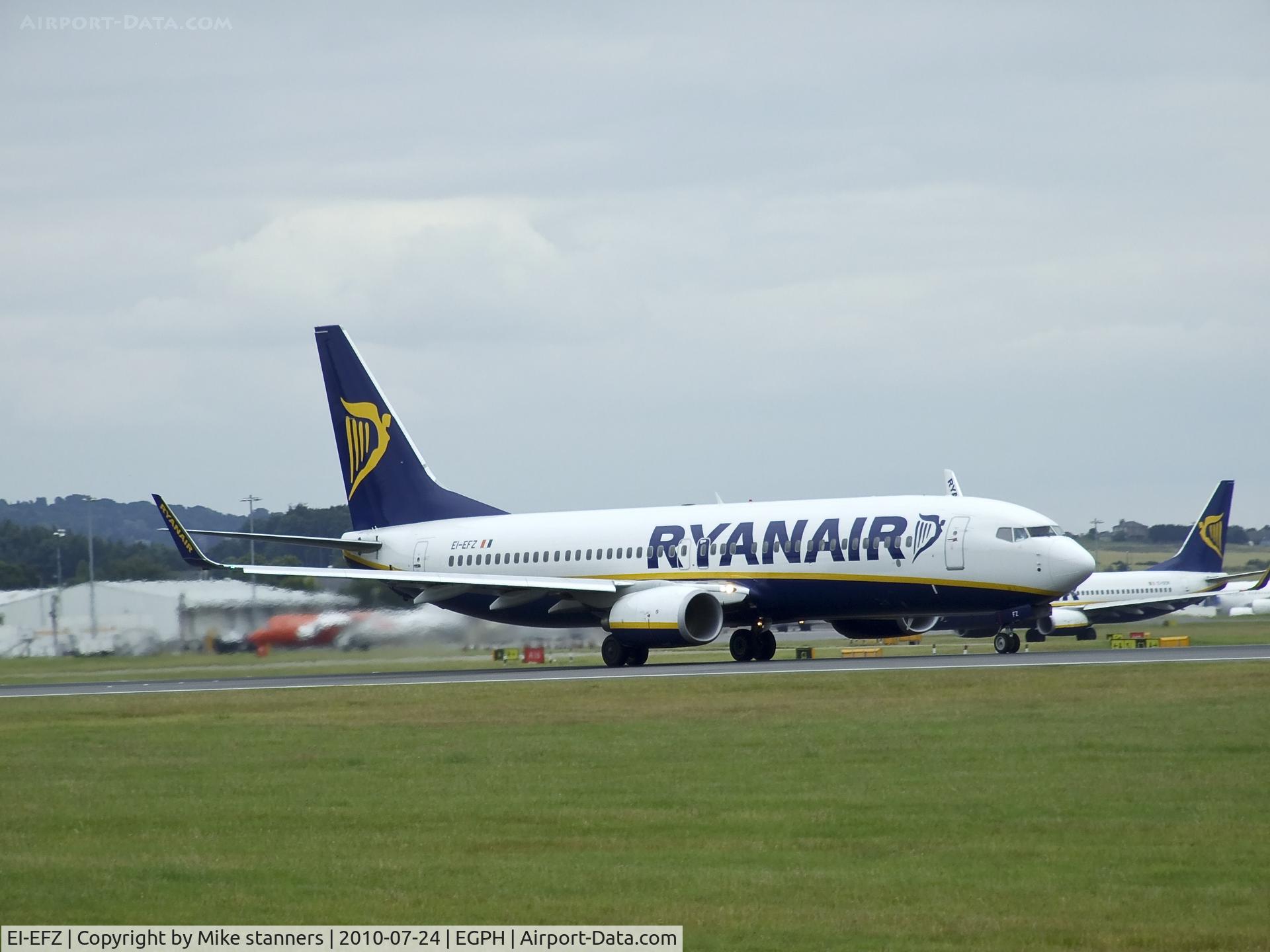 EI-EFZ, 2009 Boeing 737-8AS C/N 38489, Ryanair B737-800 taking off from runway 24