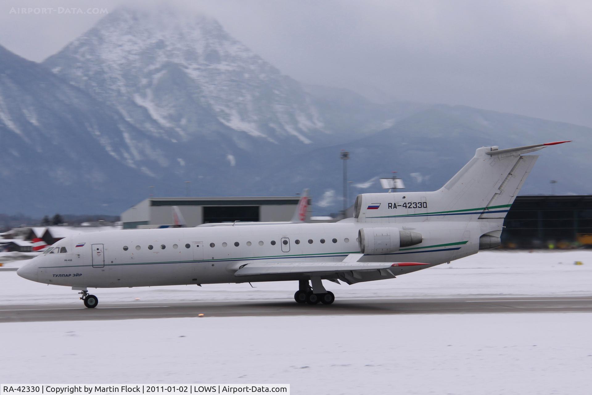 RA-42330, Yakovlev Yak-42D C/N 4250422505122, .