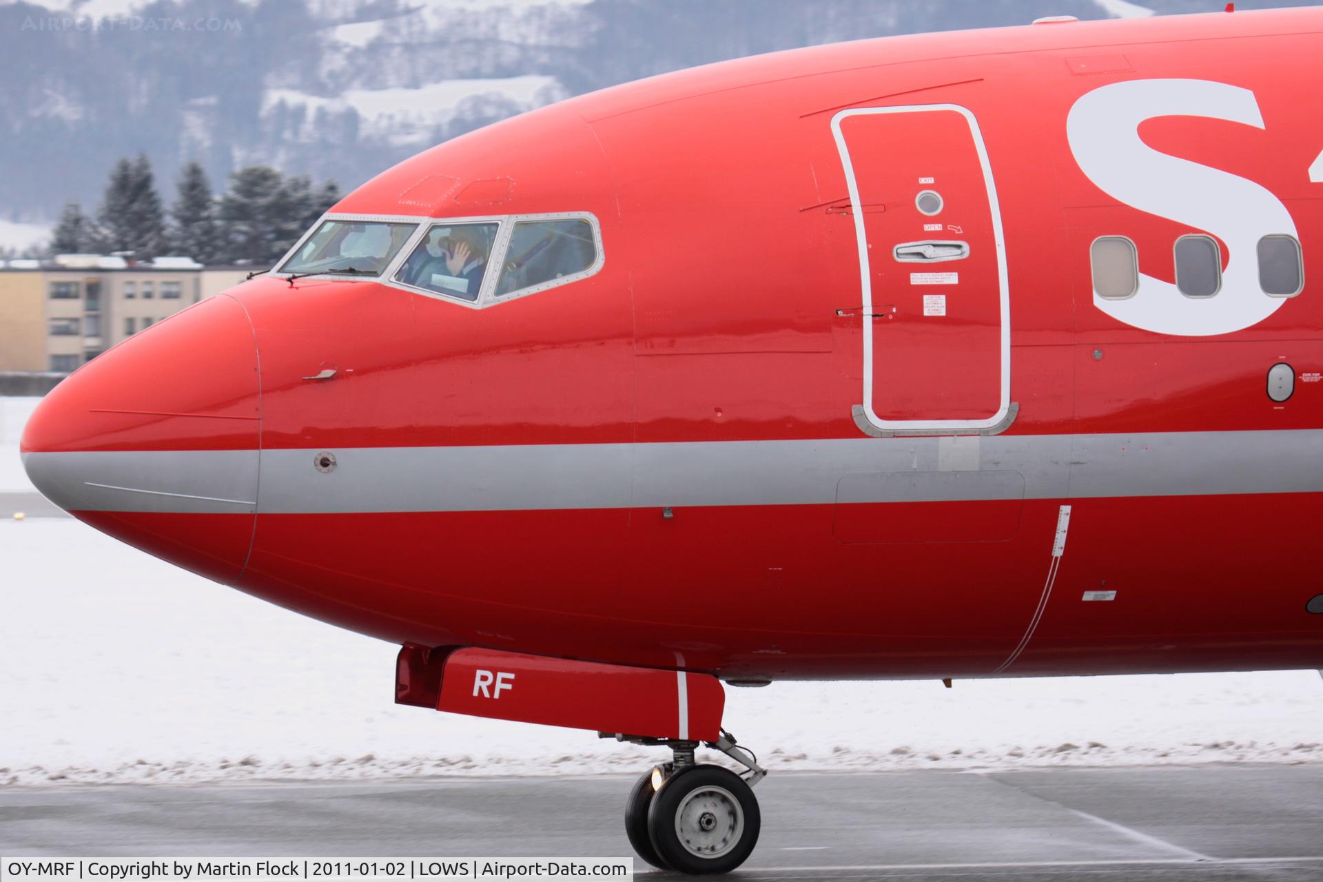 OY-MRF, 1999 Boeing 737-7L9 C/N 28009, .
