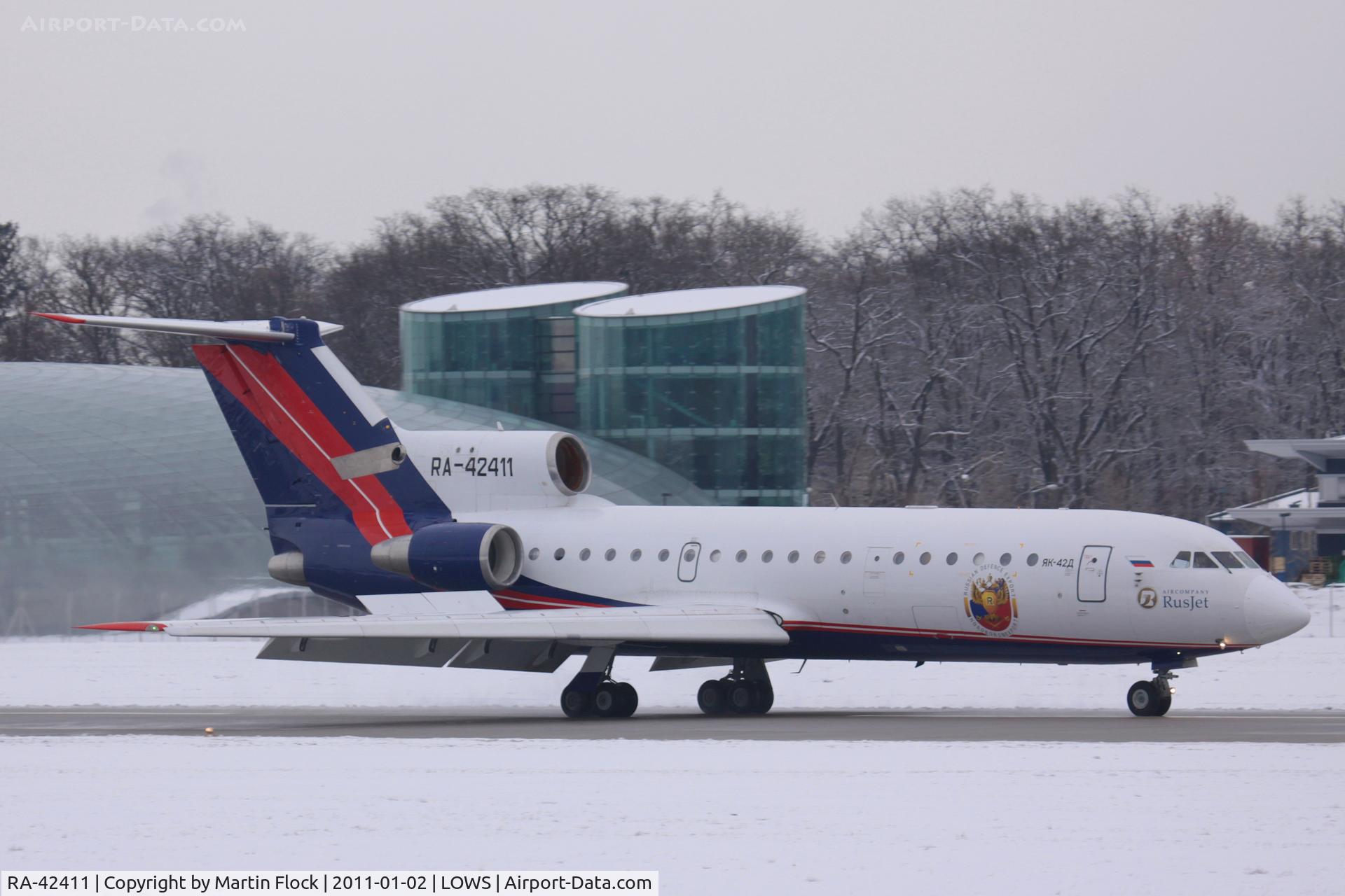 RA-42411, 1992 Yakovlev Yak-42D C/N 4520421219043, .