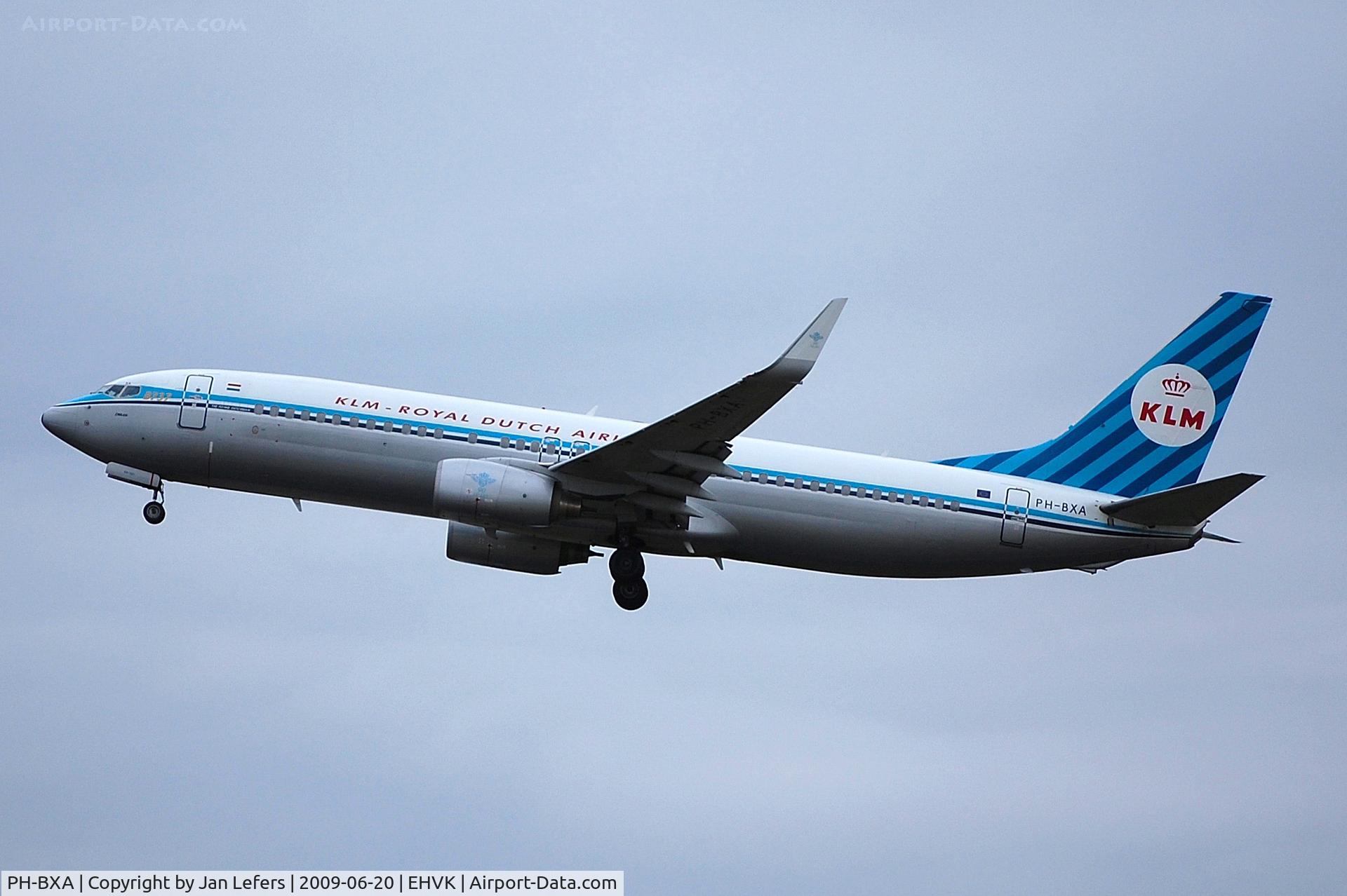 PH-BXA, 1998 Boeing 737-8K2 C/N 29131, KLM in old Colors