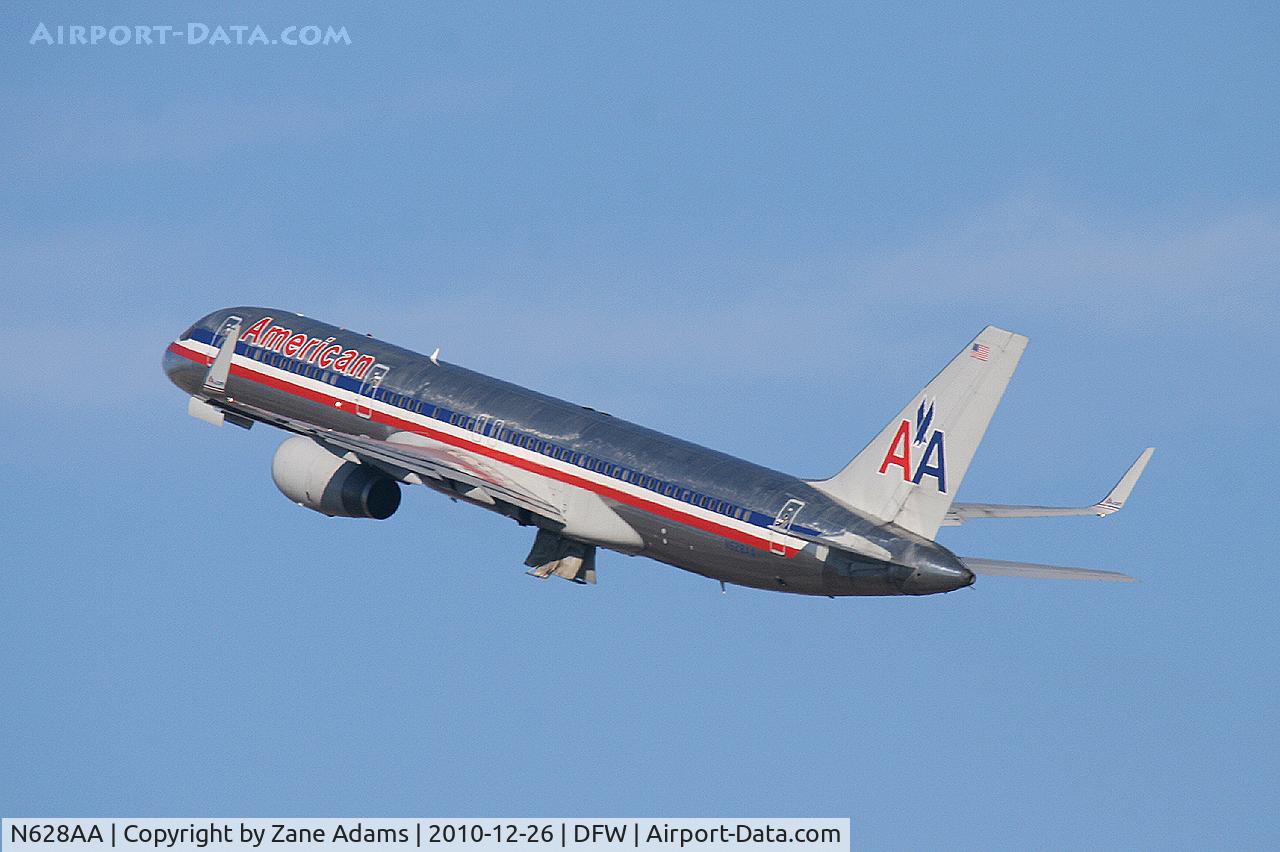 N628AA, 1990 Boeing 757-223 C/N 24586, American Airlines at DFW Airport