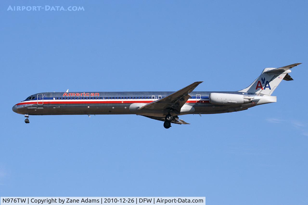 N976TW, 1999 McDonnell Douglas MD-83 (DC-9-83) C/N 53626, American Airlines at DFW Airport