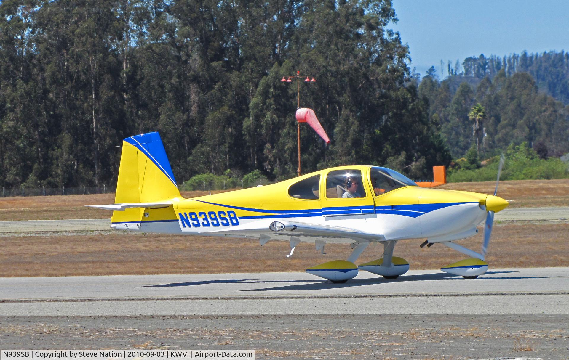 N939SB, Vans RV-10 C/N 40029, Prescott, AZ-based 2006 Derouchey VANS RV-10 taxiing at 2010 Watsonville Fly-In