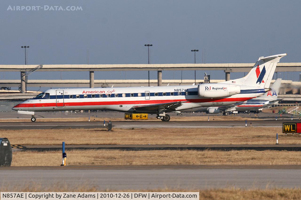 N857AE, 2003 Embraer ERJ-140LR (EMB-135KL) C/N 145752, American Eagle at DFW Airport