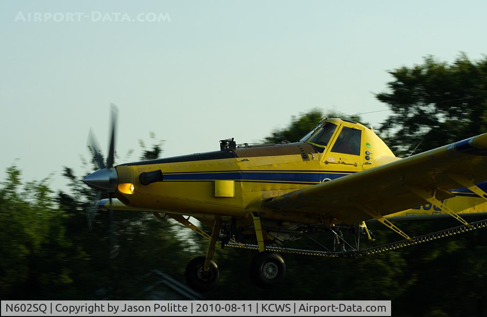 N602SQ, 1997 Air Tractor Inc AT-602 C/N 602-0422, Crop duster landing at Cantrell Field.