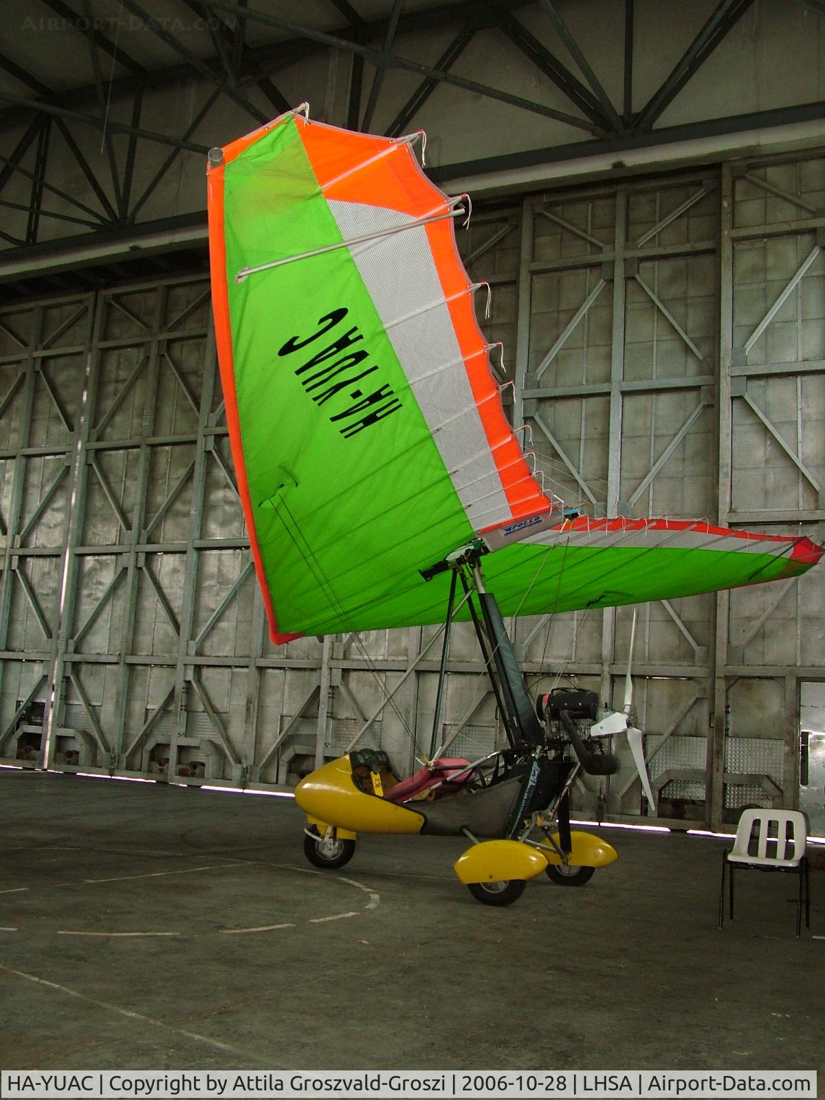 HA-YUAC, 1998 Apollo C17 Racer GT/R C/N 980716, Szentkirályszabadja Airport, hangar - Hungary