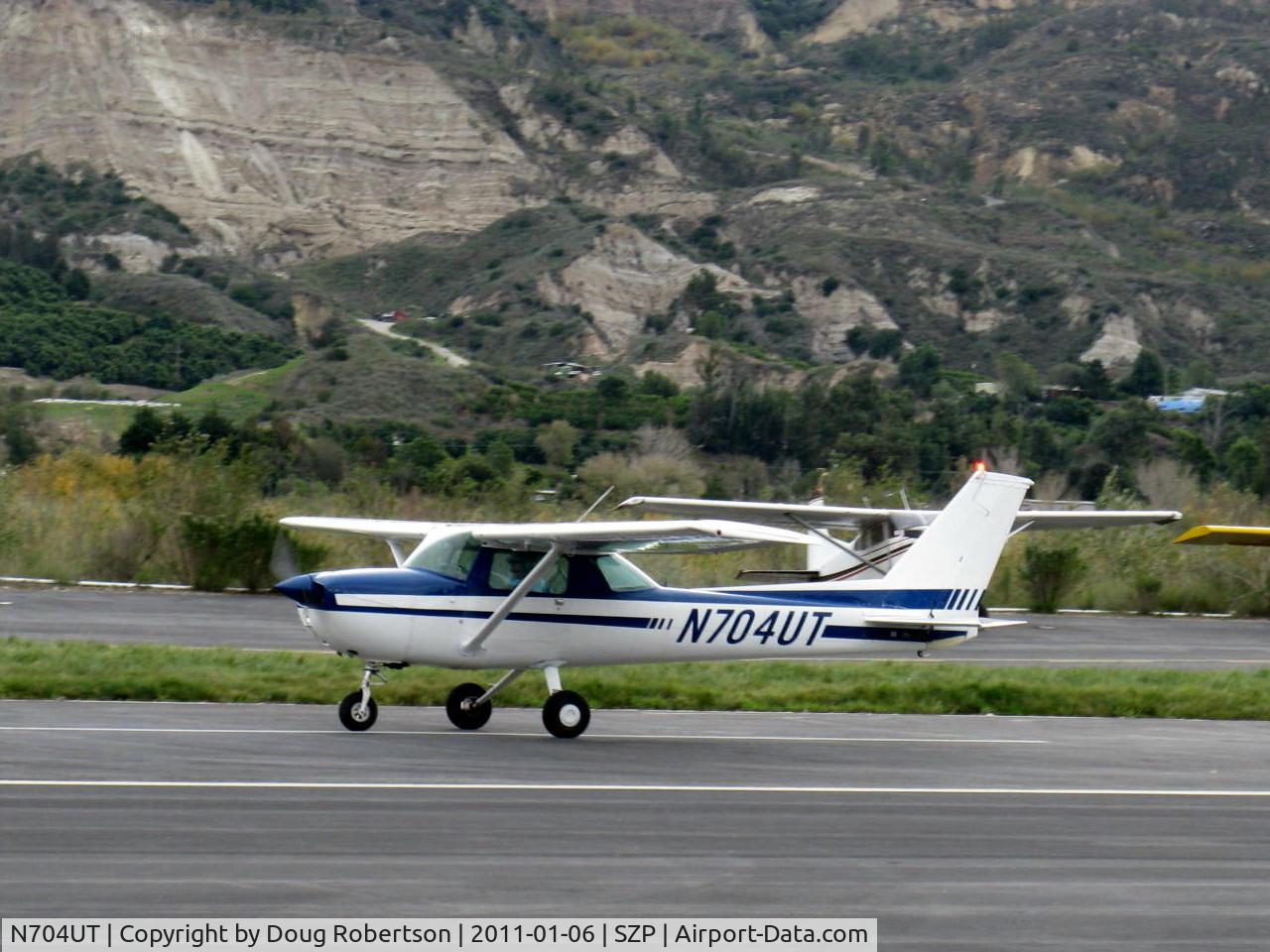 N704UT, 1976 Cessna 150M C/N 15078891, 1976 Cessna 150M, Continental O-200 100 Hp, landing roll Rwy 04