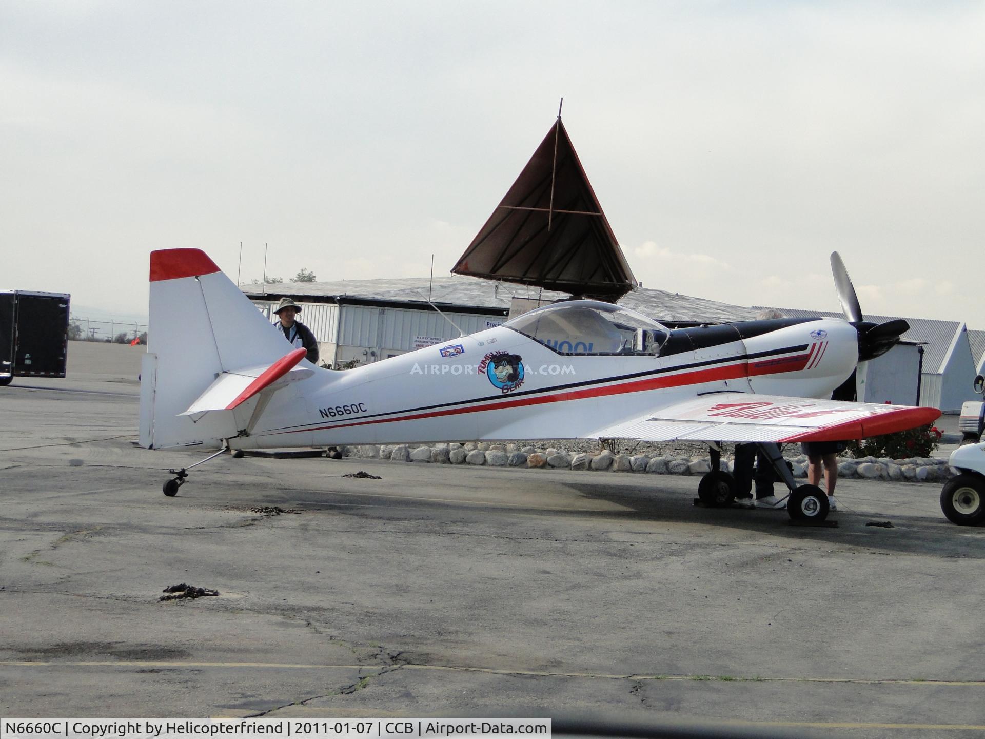N6660C, 1976 Zlin Z-50LS C/N 0005, Tumbling Bear parked north of Maniac Mike's Cafe