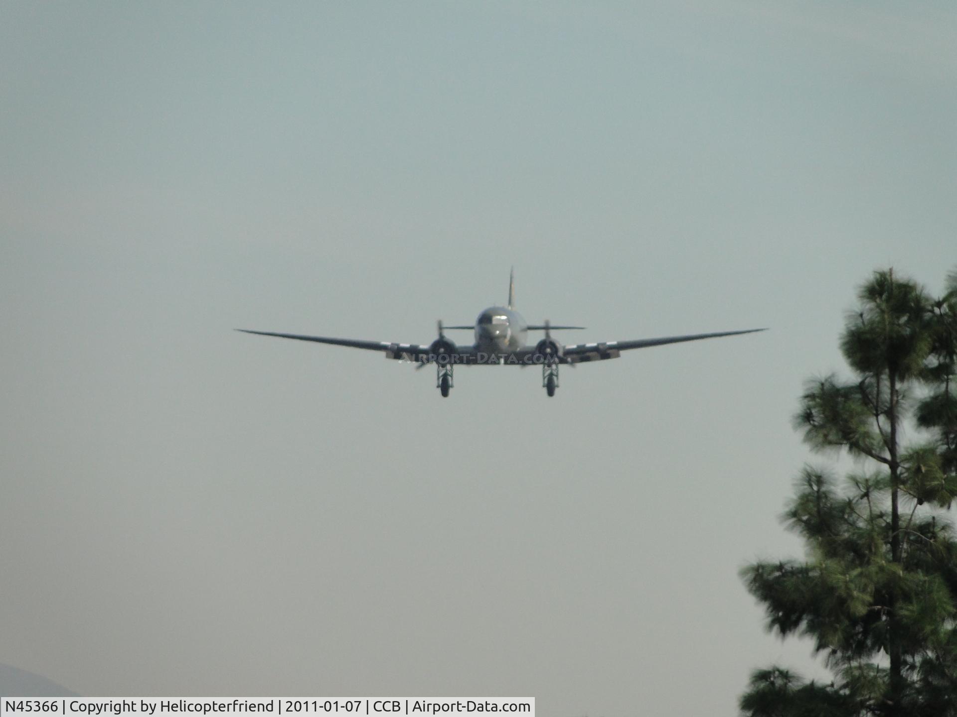 N45366, 1943 Douglas C-53D-DO Skytrooper (DC-3A) C/N 11757, 1/2 mile final and slowing