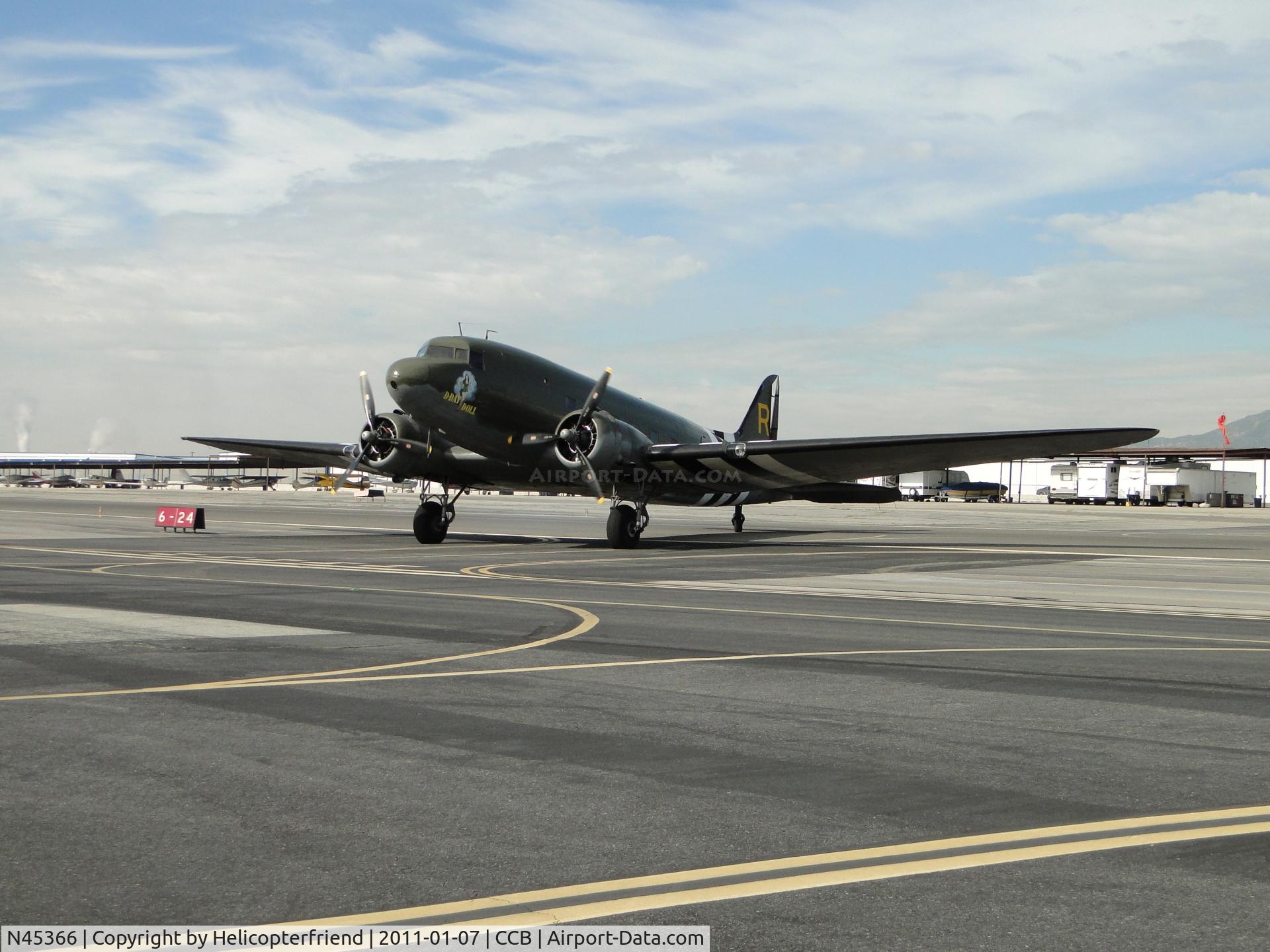 N45366, 1943 Douglas C-53D-DO Skytrooper (DC-3A) C/N 11757, Turning into the display area assigned