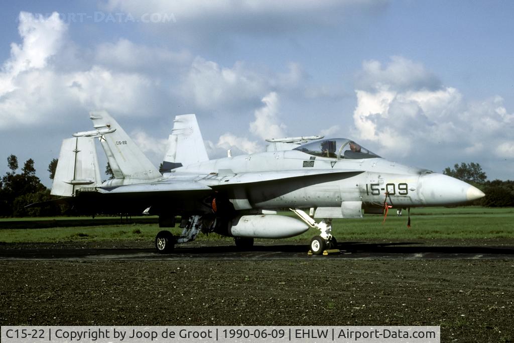 C15-22, McDonnell Douglas EF-18A Hornet C/N 0572/A479, At the 1990 open house the Spanish Hornet was parked on the old 'German Runway'.