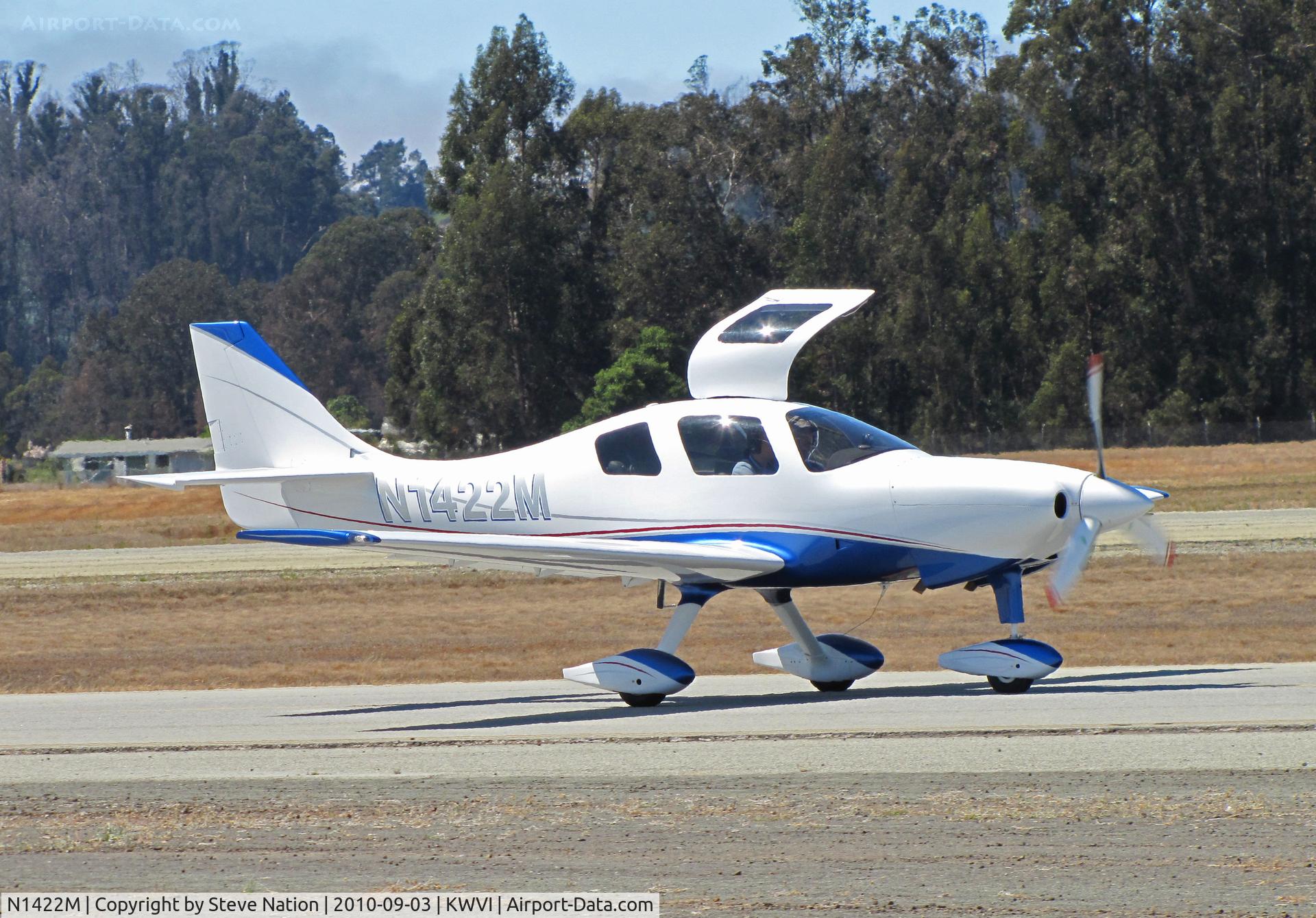N1422M, 2006 Lancair ES C/N ES-155, 2006 Richard Lancair ES taxiing in at 2010 Watsonville Fly-In