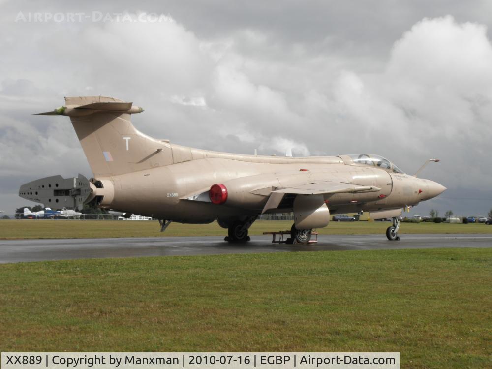 XX889, 1974 Hawker Siddeley Buccaneer S.2B C/N B3-05-73, Gate guard at Kemble