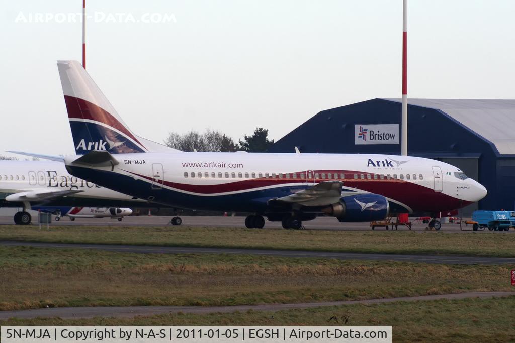 5N-MJA, 1989 Boeing 737-322 C/N 24454, Visitor for KLM Engineering