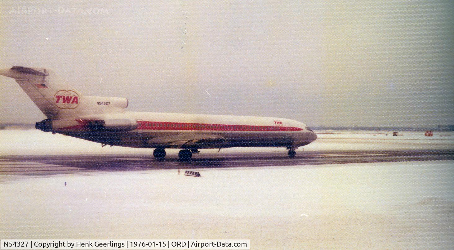 N54327, Boeing 727-231 C/N 20234, TWA , B727 at CHI , jan '76