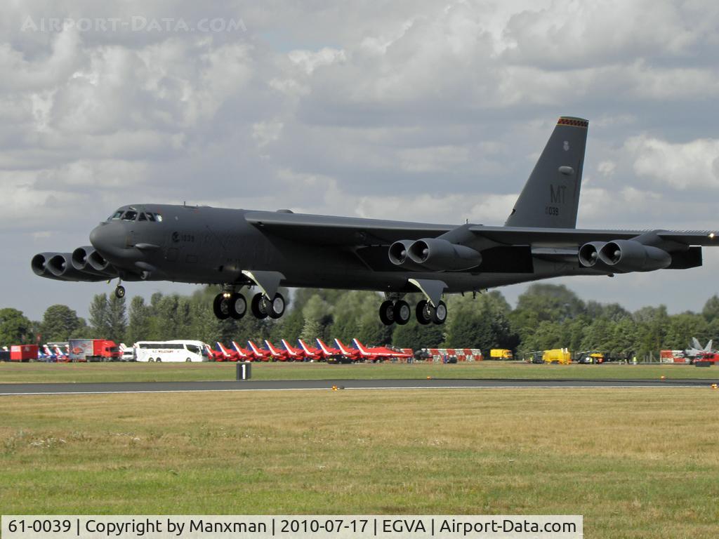 61-0039, 1961 Boeing B-52H Stratofortress C/N 464466, The B-52 landing at RIAT 2010