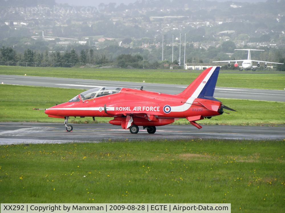 XX292, 1979 Hawker Siddeley Hawk T.1W C/N 119/312117, Red 10 in Exeter during the Dartmouth Regatta Air Display
