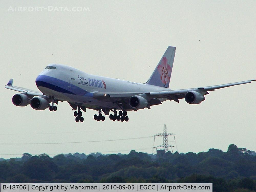 B-18706, 2001 Boeing 747-409F/SCD C/N 30763, China Cargo B747 B-18706 on finals at MAN