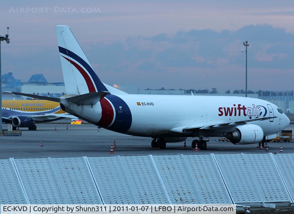 EC-KVD, 1986 Boeing 737-306F C/N 23538, Parked at the Cargo area... DHL flight...