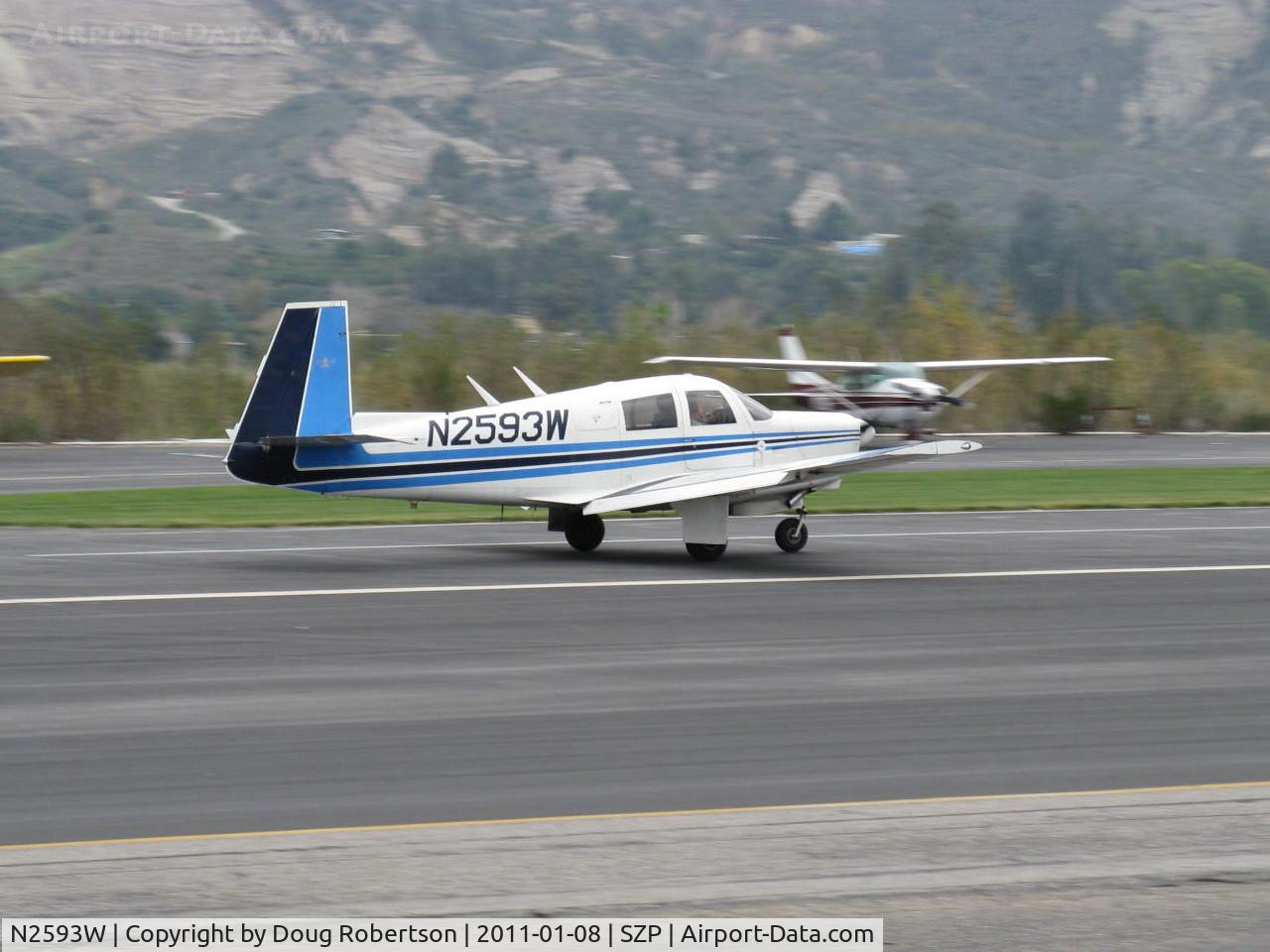 N2593W, 1965 Mooney M20C Ranger C/N 3282, 1965 Mooney M20C, Lycoming O&VO-360 180 Hp, landing roll Rwy 22