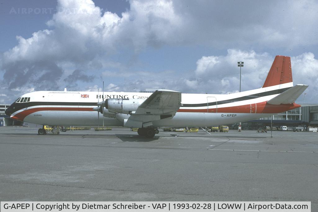 G-APEP, 1961 Vickers Vanguard 953 C/N 719, Hunting Cargo Merchentman