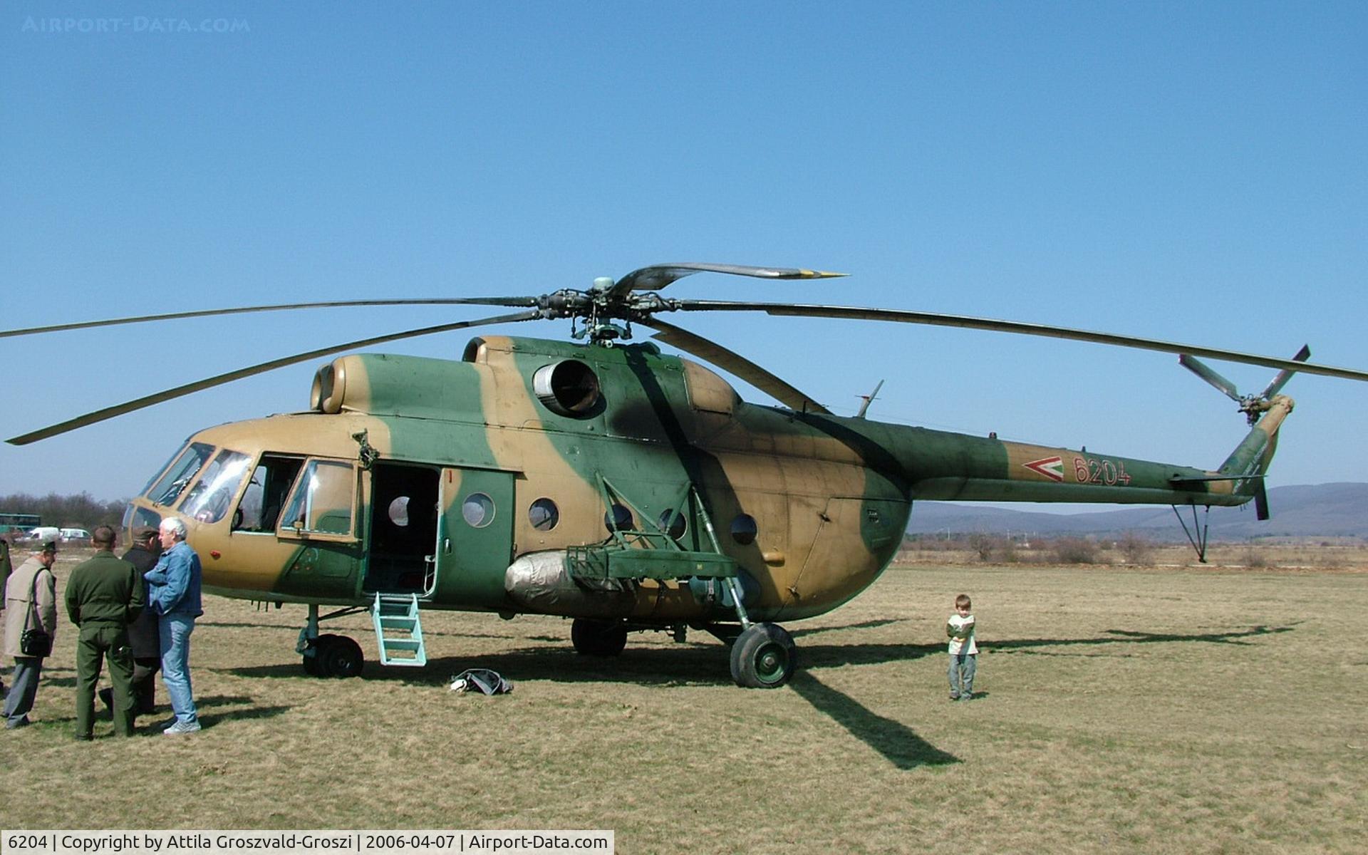 6204, 1979 Mil Mi-8T Hip C/N 226204, Veszprém, Jutas-Ujmajor, the Hungarian airforce is his practising base