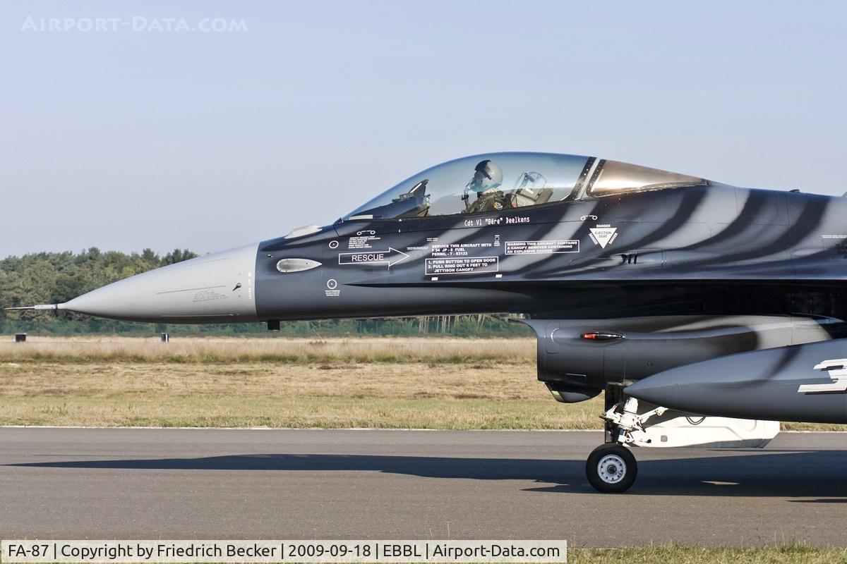 FA-87, SABCA F-16AM Fighting Falcon C/N 6H-87, taxying to the active
