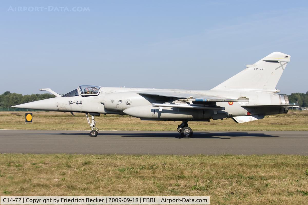 C14-72, Dassault Mirage F.1M C/N SPF172, taxying to the active
