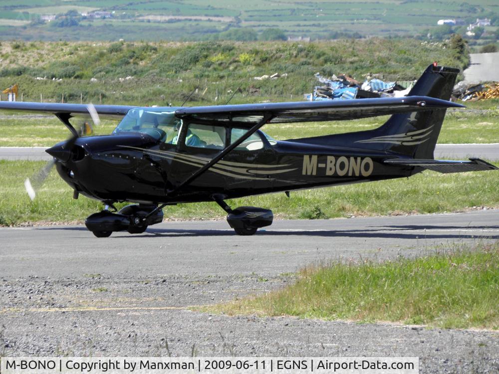 M-BONO, 1977 Cessna 172N Skyhawk II C/N 172-70299, Taxiing into IOM Aeroclub