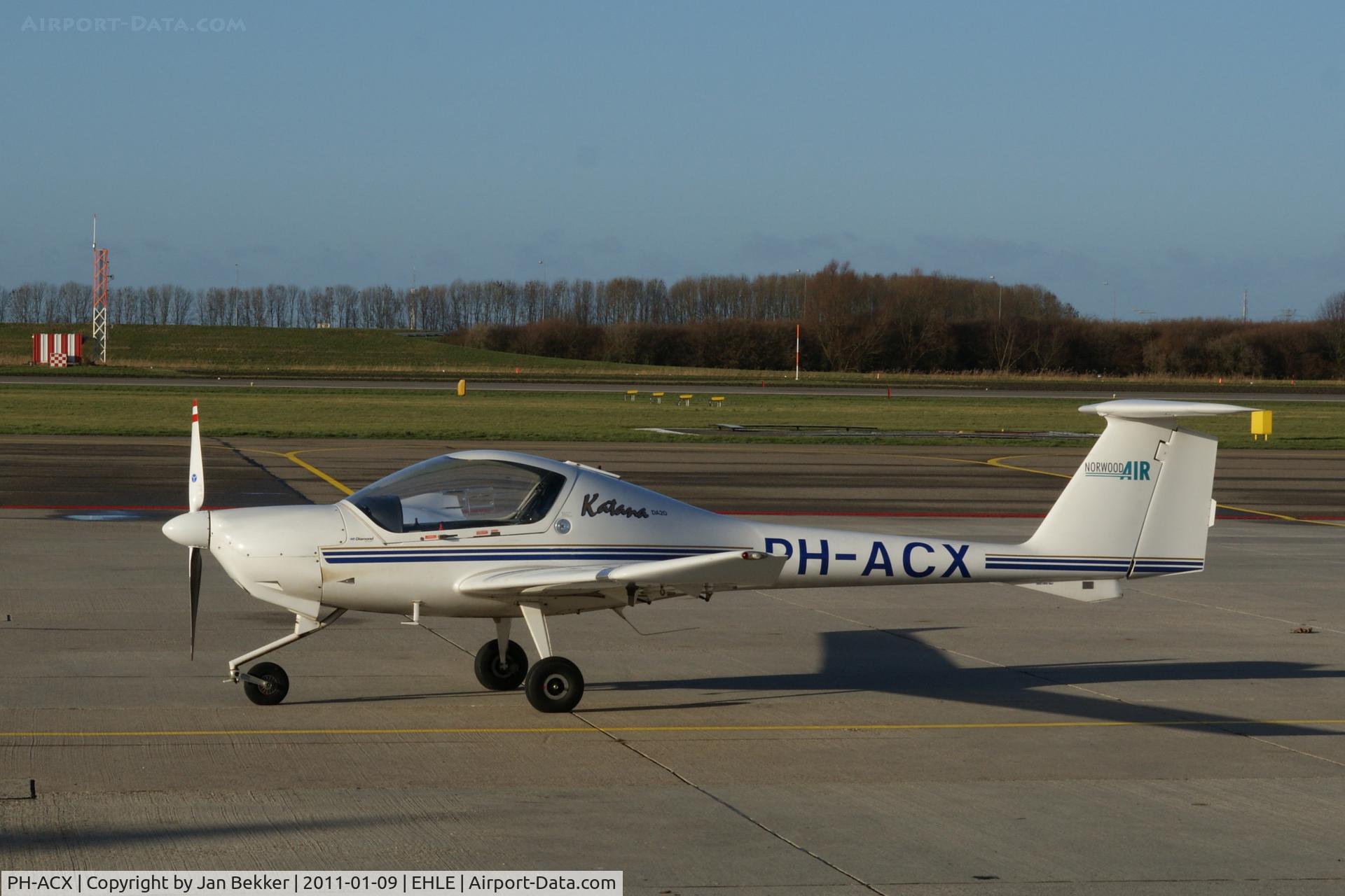 PH-ACX, 1994 Diamond DA-20A-1 Katana C/N 10008, Platform Lelystad Airport