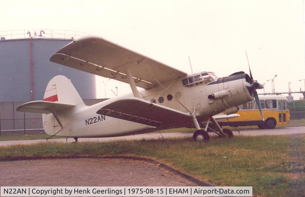 N22AN, Antonov (PZL-Mielec) An-2 C/N 1G142-35, Schiphol , Aug 1975